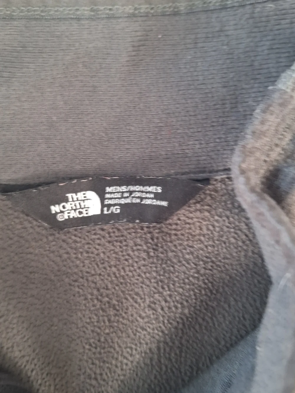 The North Face Men’s L/G Gray Fleece 1/4 Zip Mock Neck Pullover